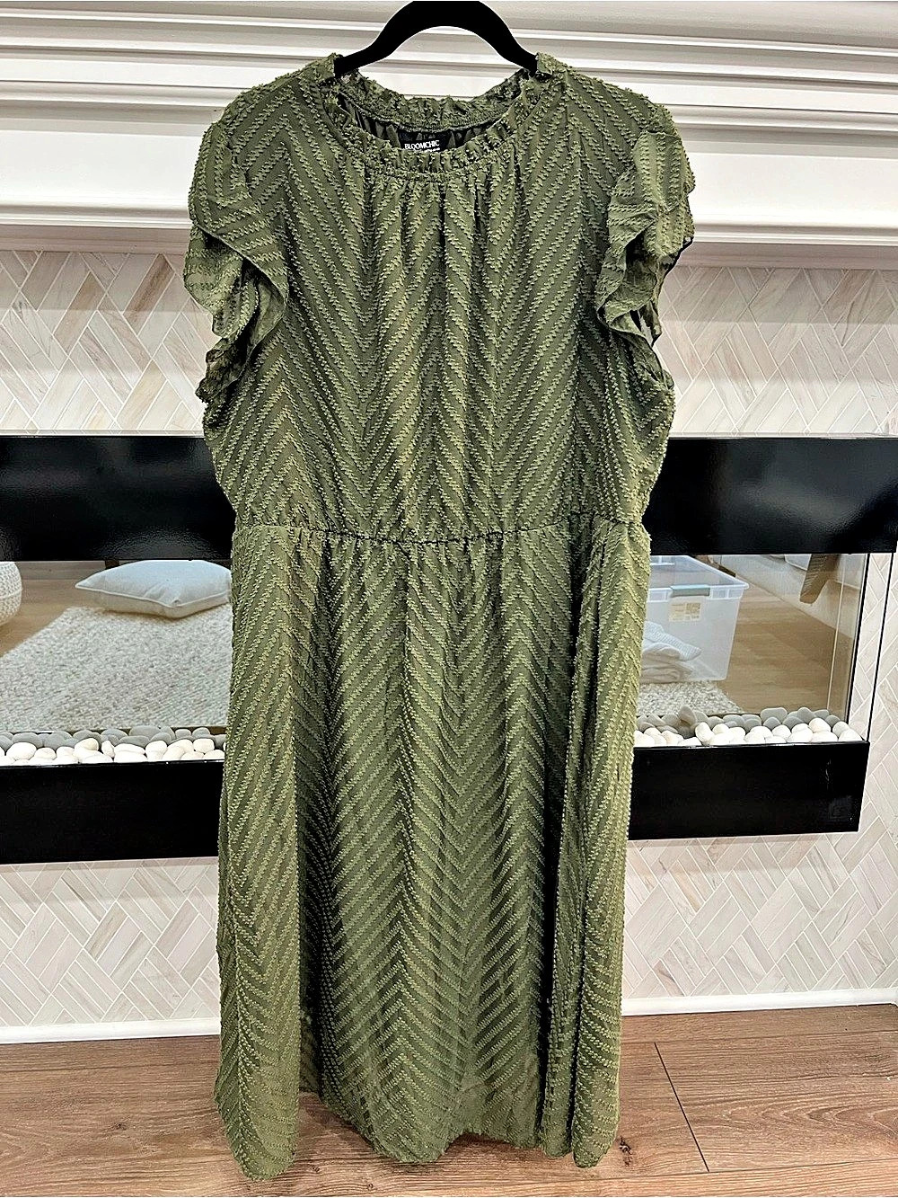 BloomChic Olive Green Textured Midi Dress with Ruffle Sleeves Size 18/20